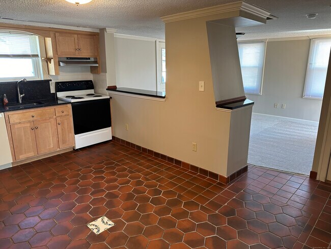 Building Photo - 14 Water St