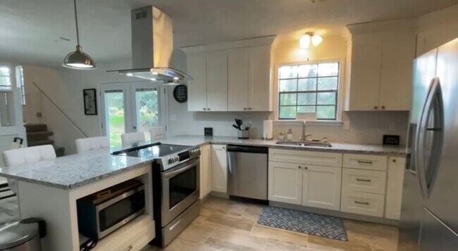 Foto del edificio - 6966 Cedar Dr