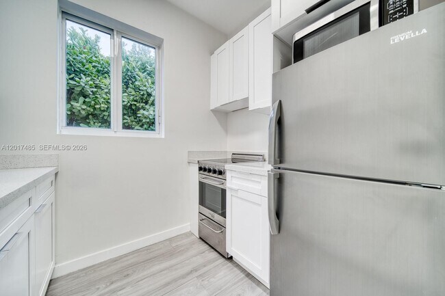Foto del edificio - 2352 SW 5th St