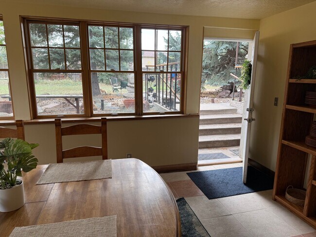 Foto del edificio - 1171 Country Ridge Dr