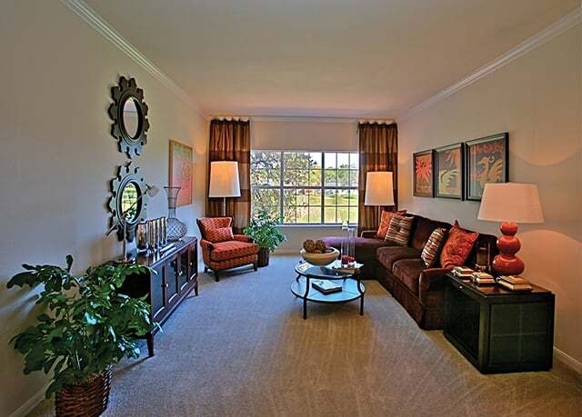 Building Photo - Hyde Park's Finest 2 Bed Apartment.