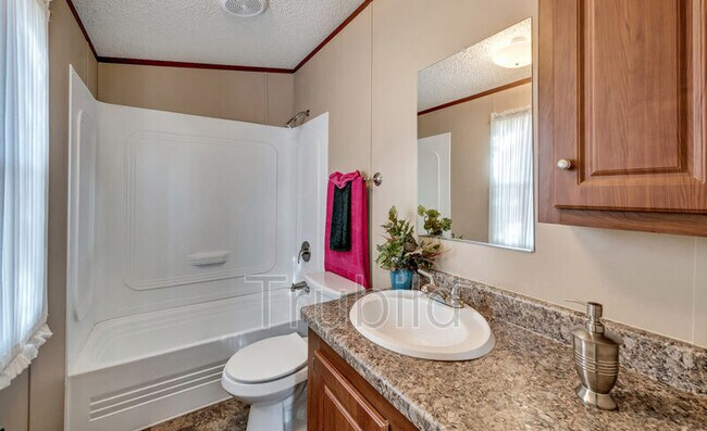 Building Photo - 106 Carol Ln