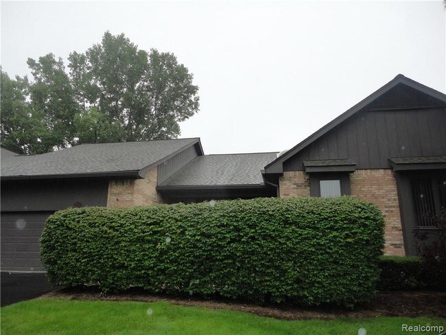 Foto del edificio - 1967 Pine Ridge Ln