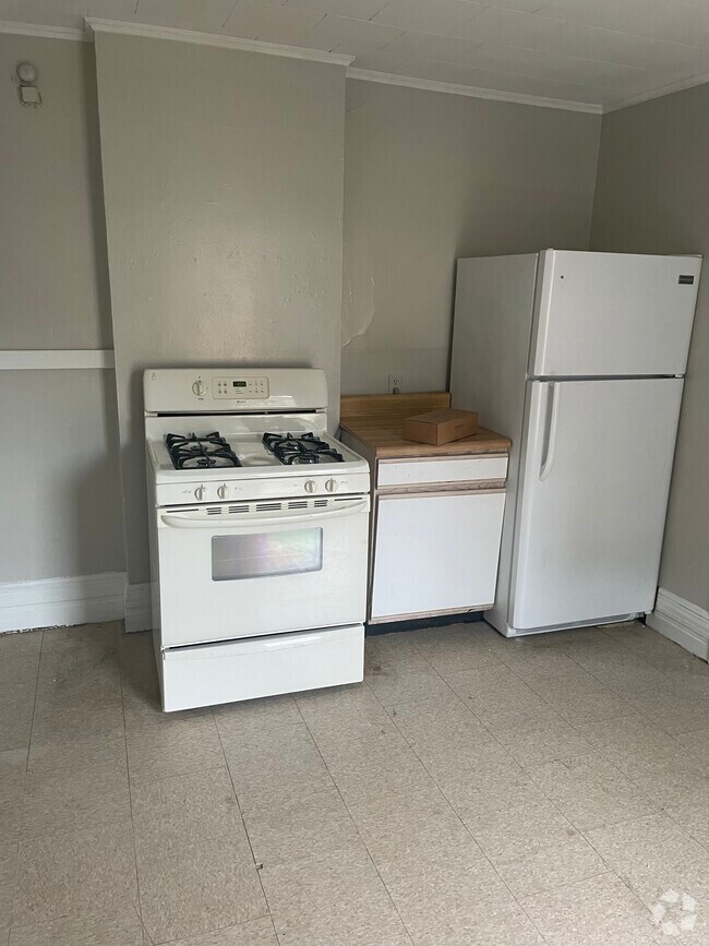 Apartments under 700 in ster, NY 1 Rentals