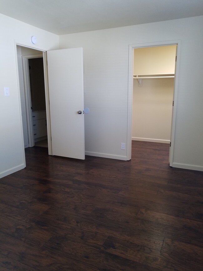 Spacious Bedroom with walk-in closet - 300 Parker Ave