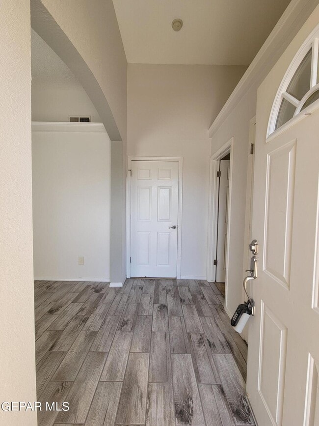 Building Photo - 14044 Peter Noyes Dr