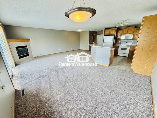 Foto del edificio - 7586 Crimson Ln