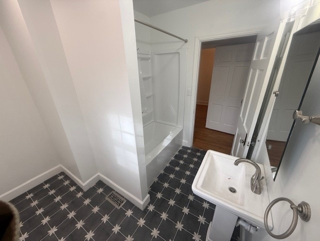 Building Photo - 510 Las Lomas Dr