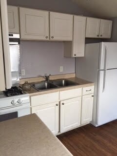 Building Photo - 1207 Iris St