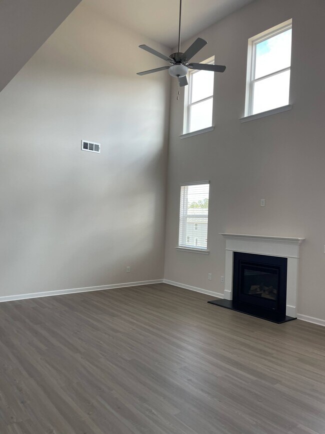 Double Story Family Room - 246 River Run Dr