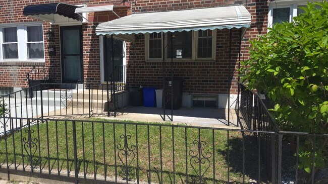 Building Photo - 356 Krams Ave