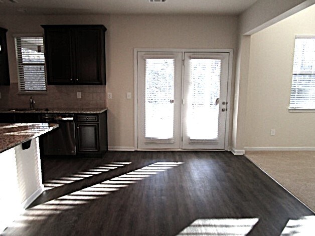 Foto del edificio - 97 Victoria Heights Dr