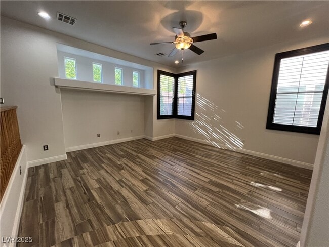Foto del edificio - 9501 Ironsend St