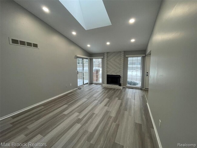 Building Photo - 6600 Bellows Ct
