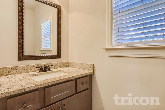 Foto del edificio - 273 Enfield Ln