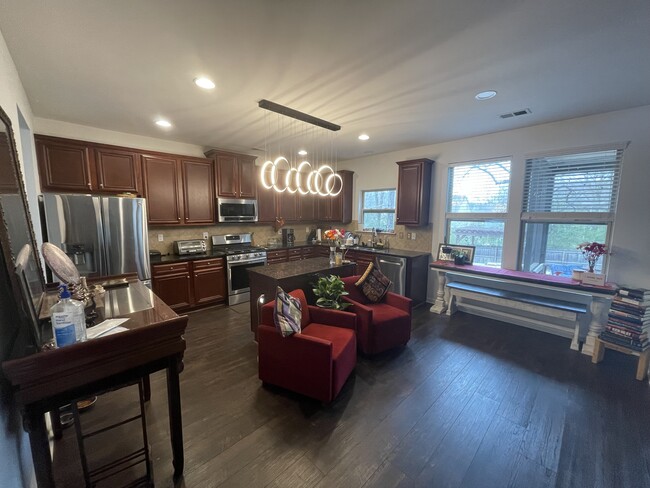 Building Photo - 4970 Dawson Ct