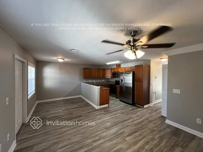 Foto del edificio - 102 Carol Susan Ln