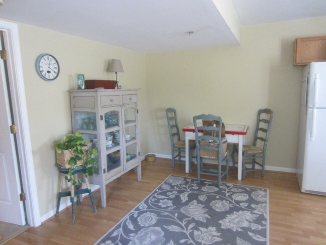 Foto del edificio - 1249 Clover Ridge Pl
