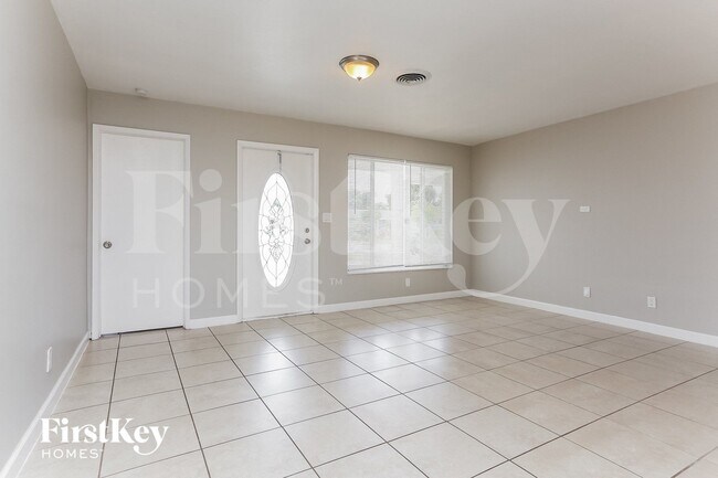 Building Photo - 3611 NW 36th St