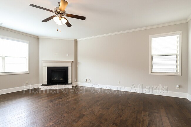 Foto del edificio - 6527 Crosscreek Ln