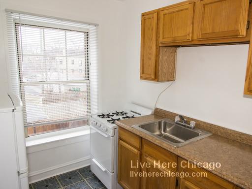 Foto principal - 3200 W Wrightwood Ave