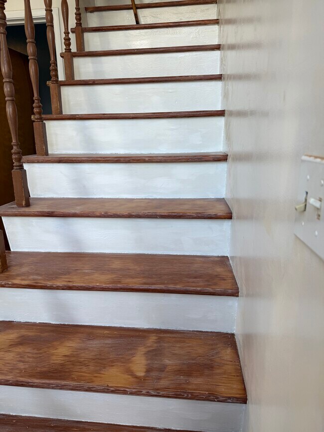 Building Photo - 4114 E 15th St