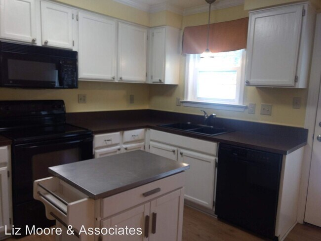 Foto del edificio - 2 br, 2.5 bath House - 135 Three Notched Road