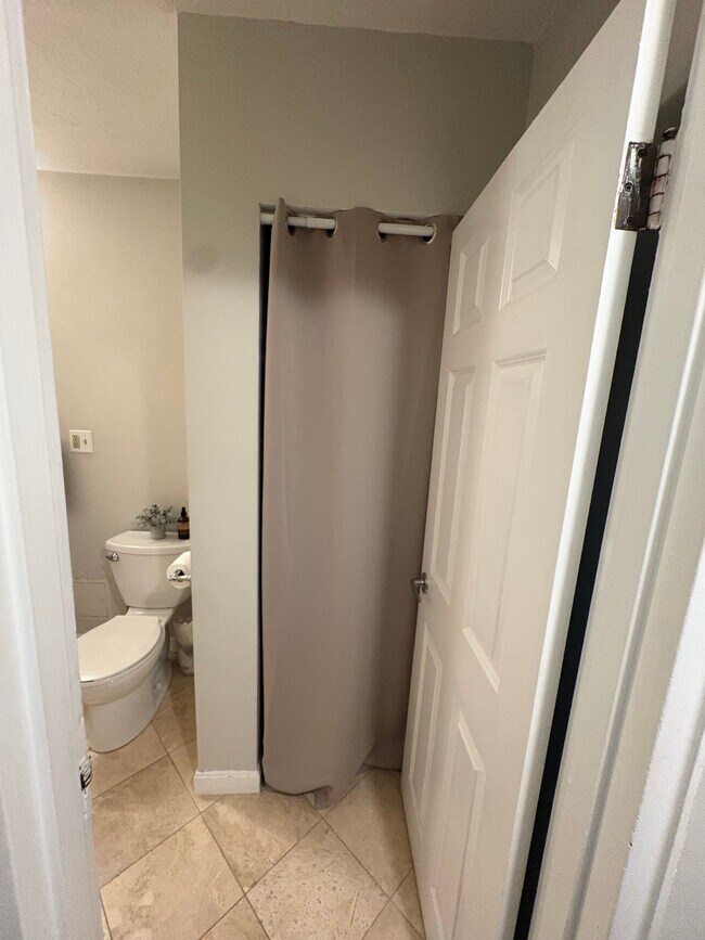 Foto del edificio - 63 Selkirk Rd