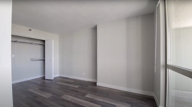 Bedroom - 875 N State St