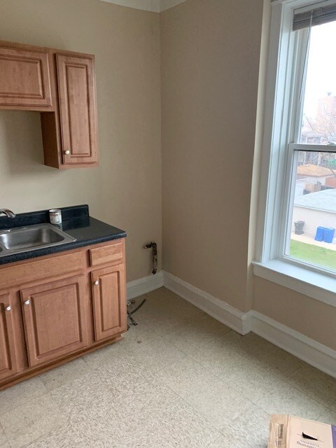 Foto del edificio - 3838 W 18th St
