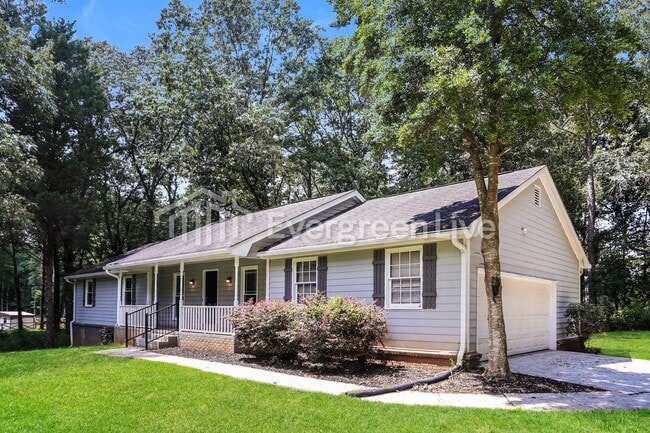 Building Photo - 3631 Pennington Dr SE