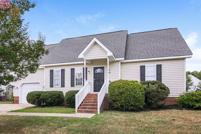 Building Photo - 204 Hunter Way