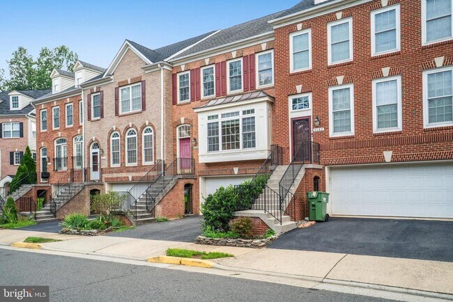 Foto del edificio - 4684 Carisbrooke Ln
