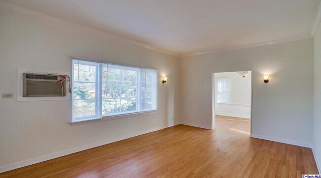 Building Photo - 1162 E Orange Grove Blvd