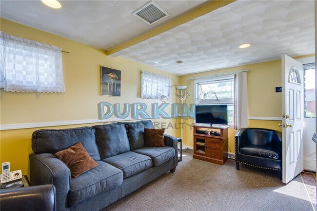 Foto del edificio - 39 Sewell Rd