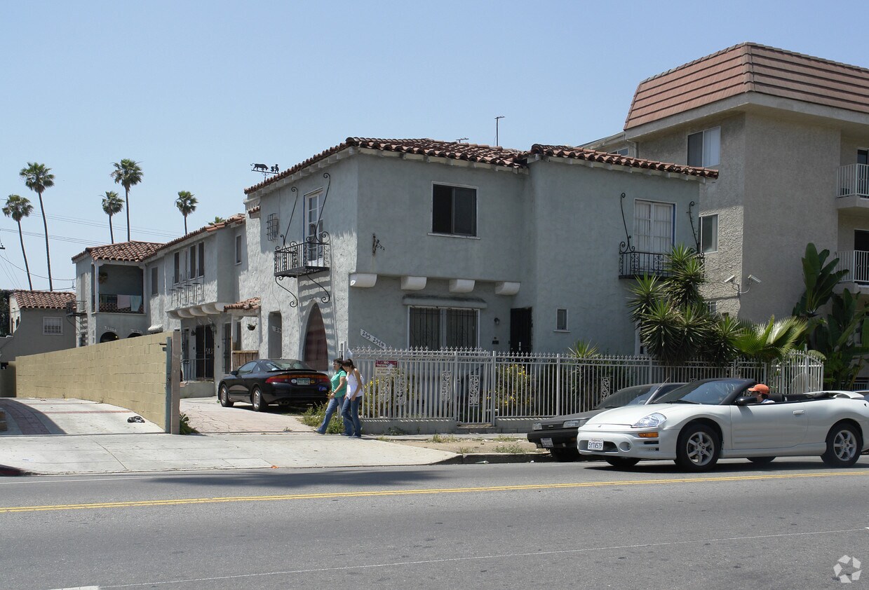Primary Photo - 255 S Normandie Ave