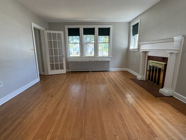 Living room - 24 Tyre Ave
