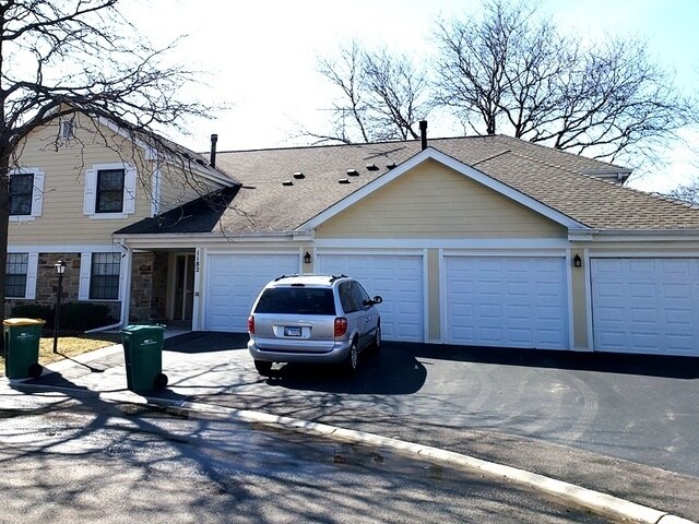Primary Photo - 1182 Northbury Ln