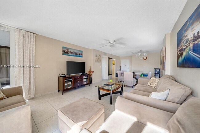 Building Photo - 1600 S Ocean Dr