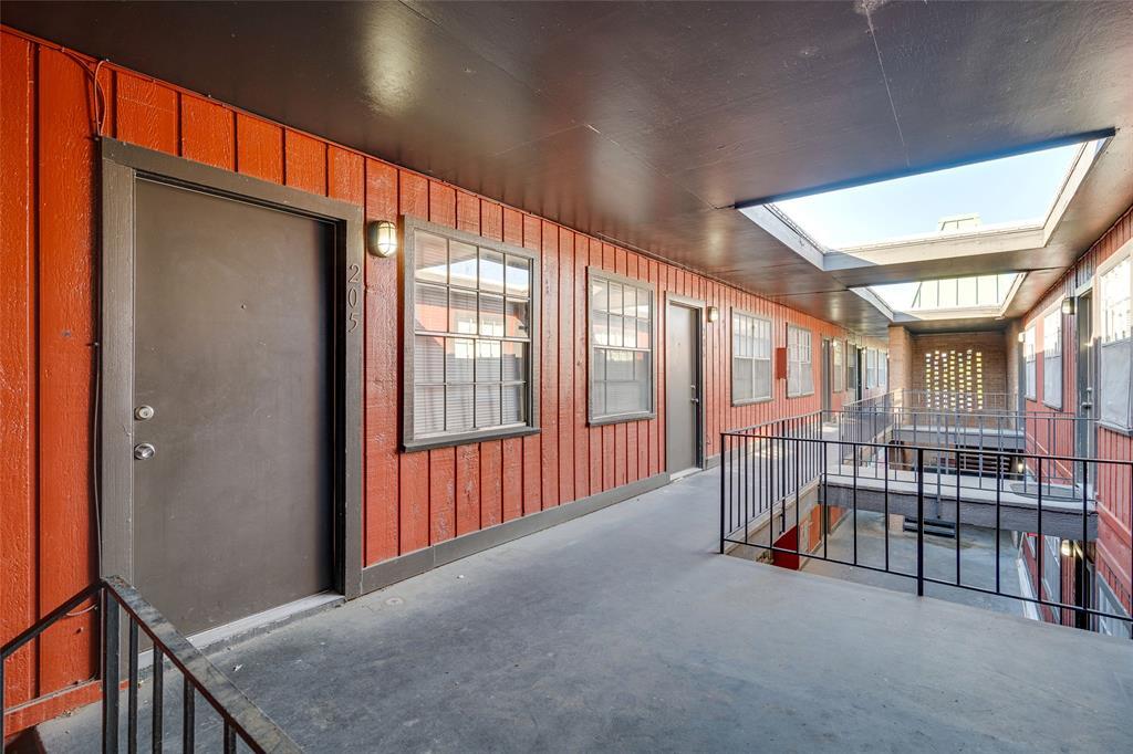 Foto principal - 307 E 31st St