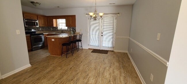 Building Photo - 42 Hunters Glen