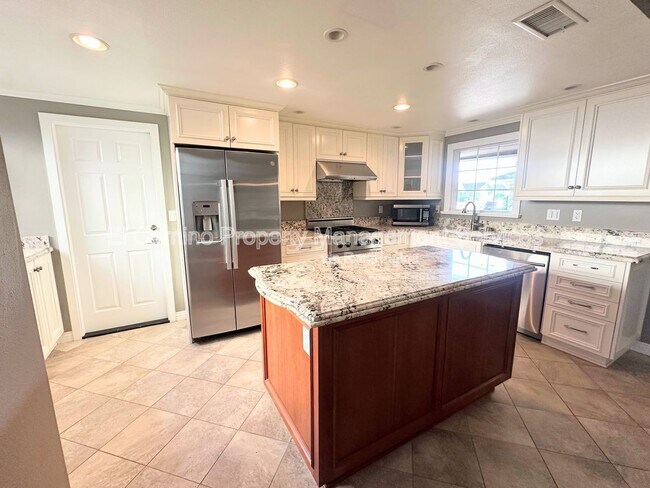 Foto del edificio - 750 Vinemead Dr