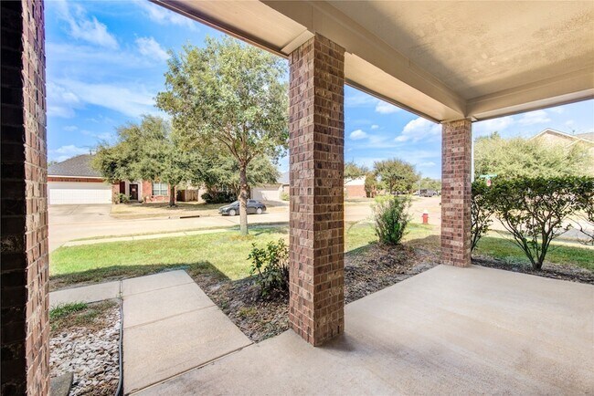 Foto del edificio - 24615 Lakecrest Bend Dr