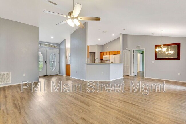 Building Photo - 707 Terranova Ave