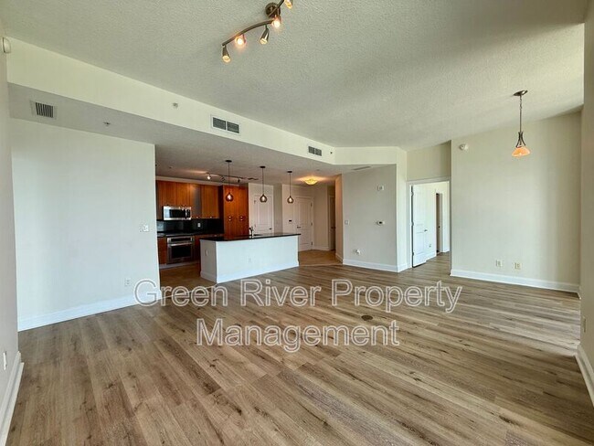Foto del edificio - 1431 Riverplace Blvd