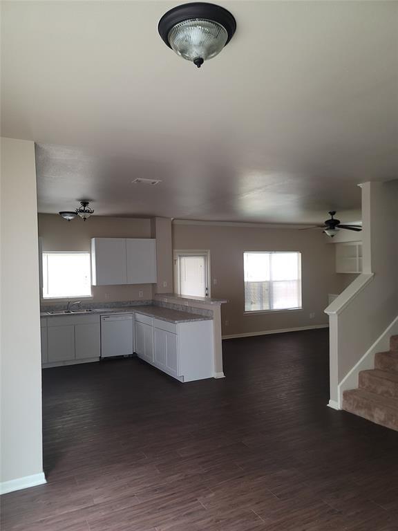 Building Photo - 10027 Emerald Oaks Dr