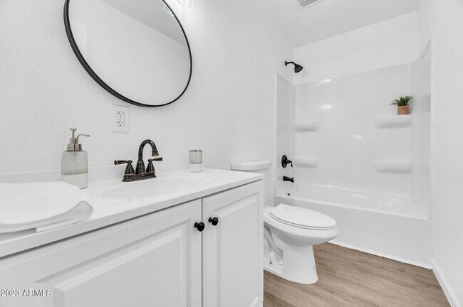 Foto del edificio - 1505 W McKinley St