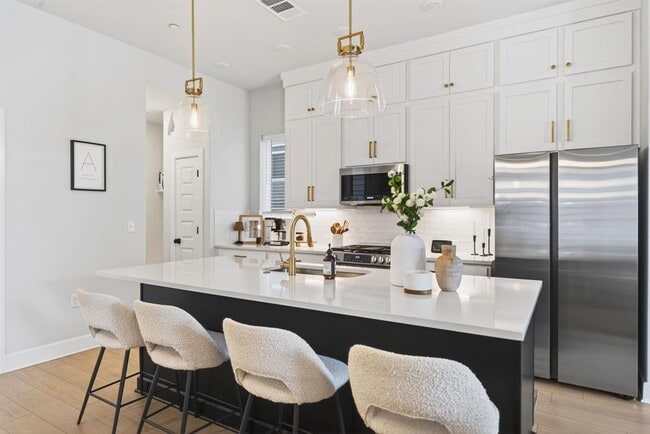 Building Photo - 606 Terrier Trl