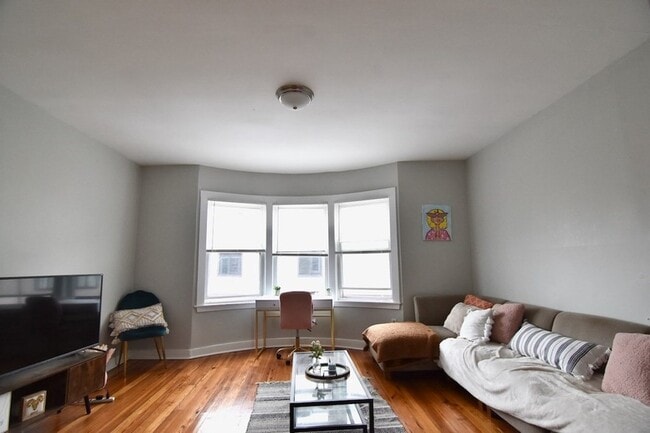Photo - 2 Bay Street Unit 2 Apartment