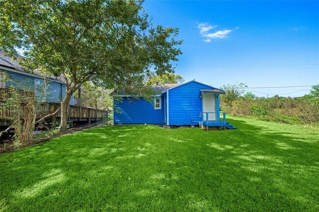 Foto del edificio - 6710 Phillips Ln